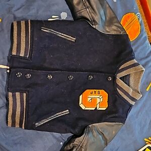 Baby boys gap jacket size 2t.